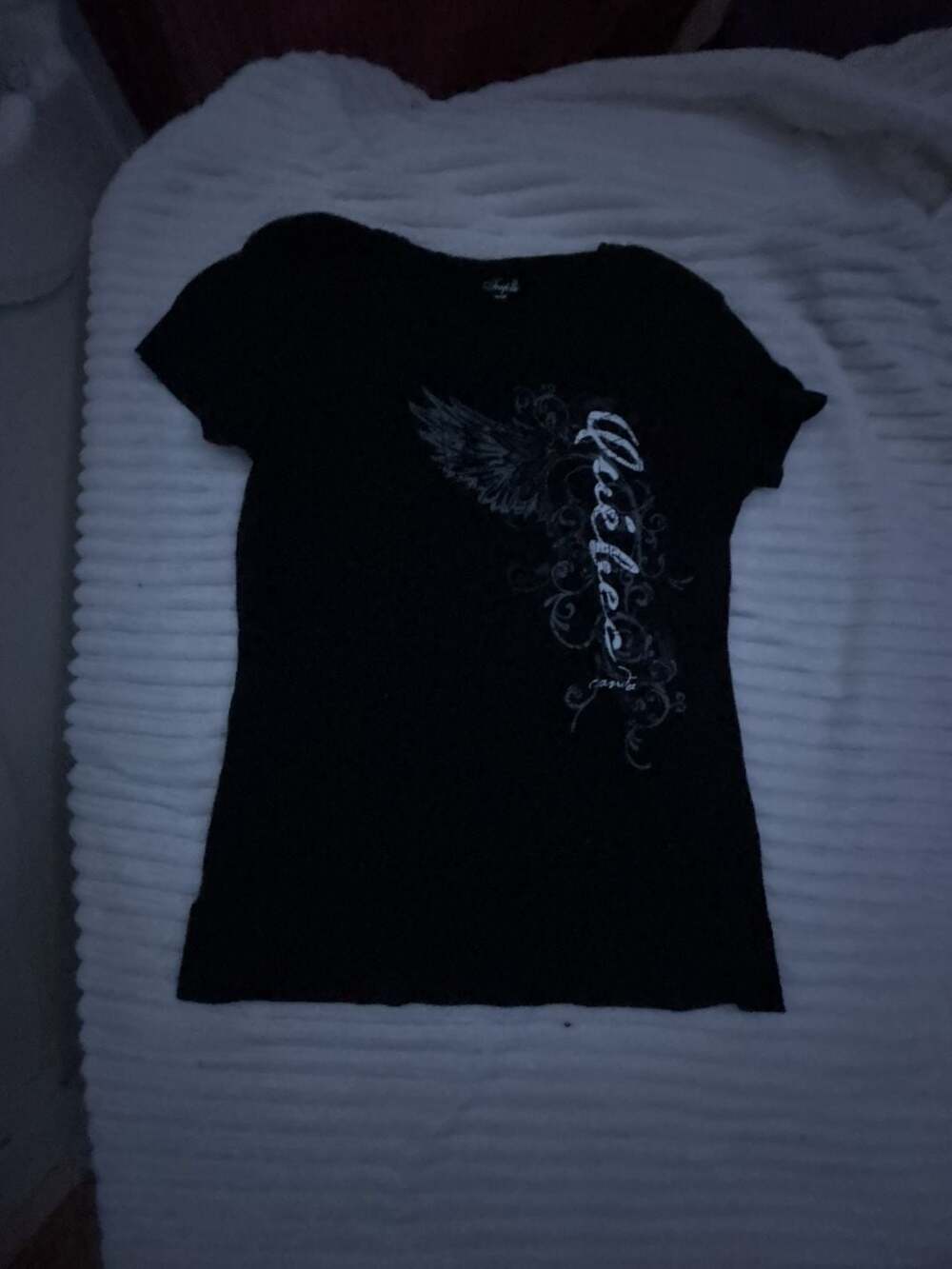 TeePee Graphic T-Shirt Size M Black Y2K Wings Scroll